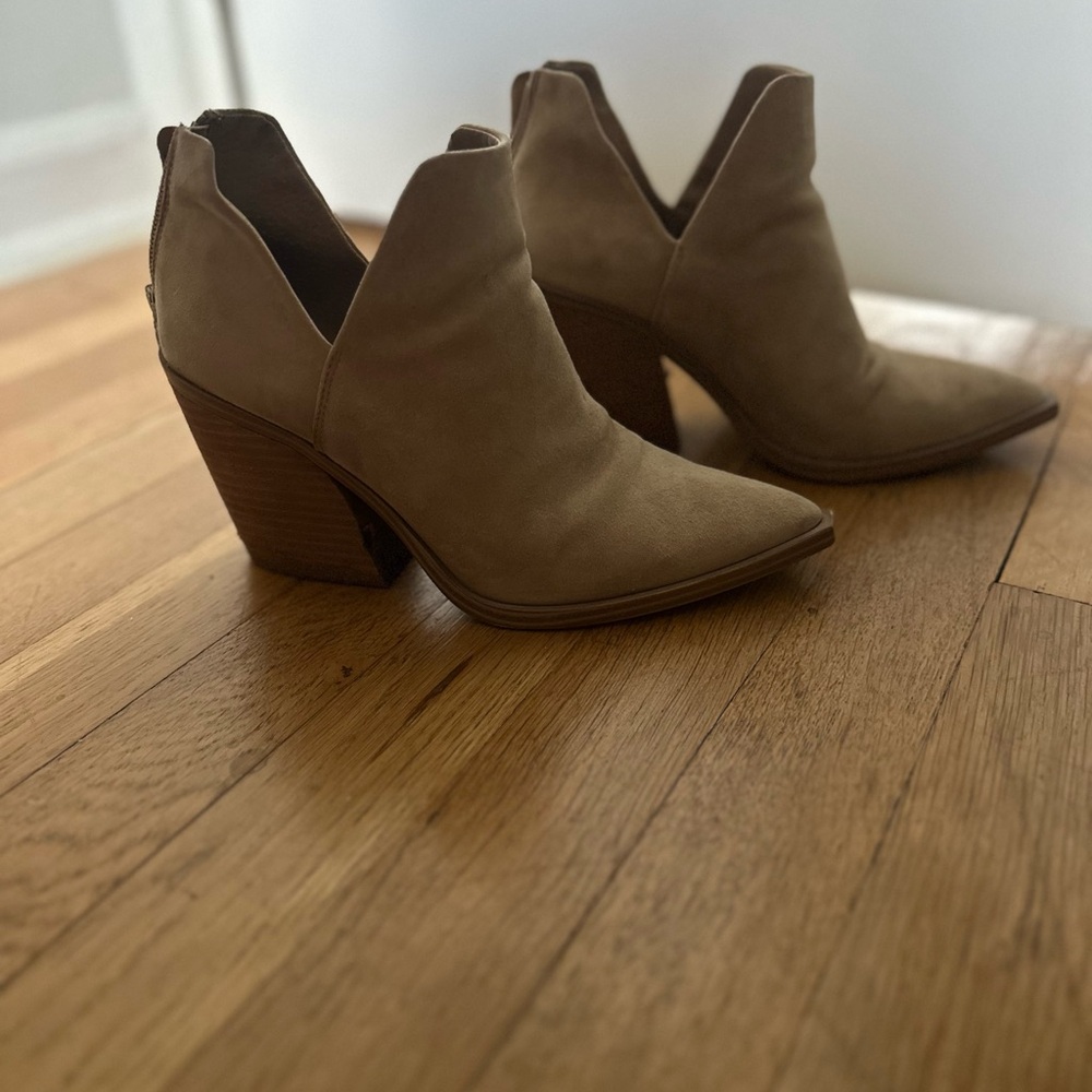 Steve Madden Tan Ankle Booties
